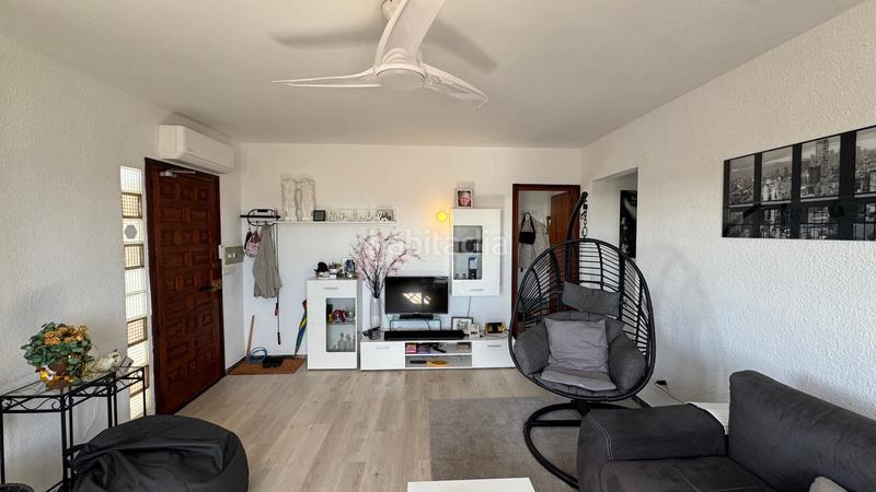 Foto fbd60bb2-ebdb-48f6-9149-31f3c86f383a. Xalet amb xemeneia calefacció aparcament piscina a Torredembarra