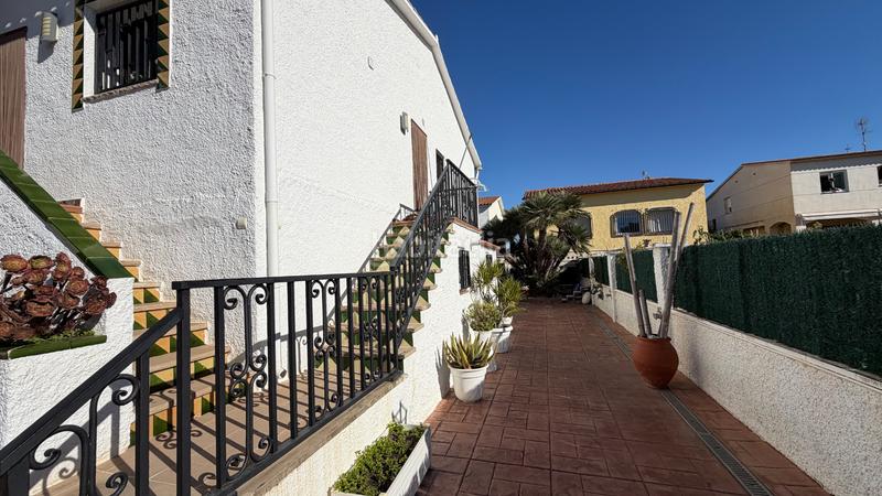 Foto 73745bed-aa50-4037-b8ac-dea574cc55ce. Xalet amb xemeneia a Creixell