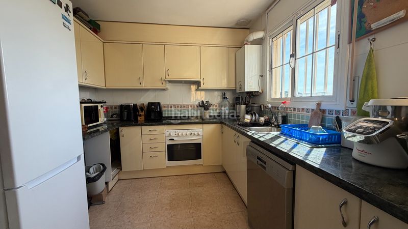 Foto 727a16a3-0199-4041-bcd5-2e317e4a85b2. Casa aparellada amb aparcament a Altafulla