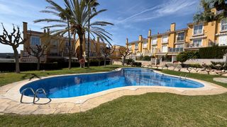 Casa bifamiliare in Altafulla. Casa / chalet pareado en venta