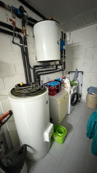 Foto a67715f8-e299-4e2c-9acb-e8c4b008439e. Casa aparellada amb aparcament a Altafulla