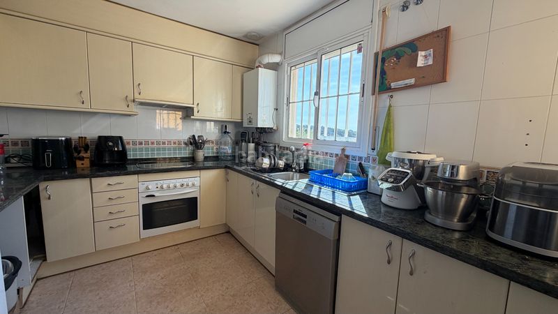 Foto c1922486-3fe4-4557-a046-de24965630de. Casa aparellada amb aparcament a Altafulla