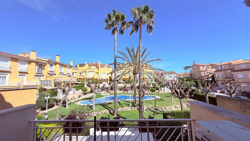 Foto db89e33d-08b9-4623-b44e-7ed3770a4c75. Casa aparellada amb aparcament a Altafulla