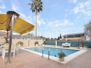 Foto d9f2442f-4cf0-40a1-a3df-f2a9604864d5. Xalet amb aparcament piscina a Catllar (El)