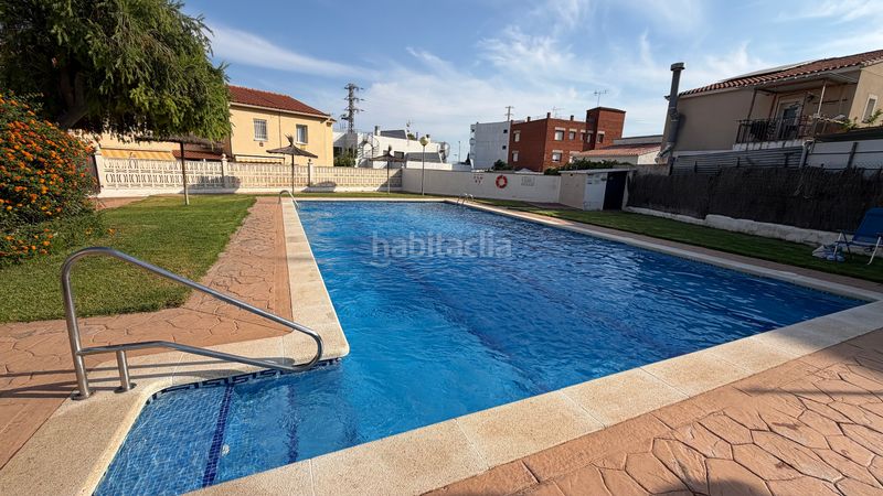 Foto 911ebedc-71ff-4ddb-b4c1-bb0a815199ad. Casa adossada amb aparcament piscina a Creixell