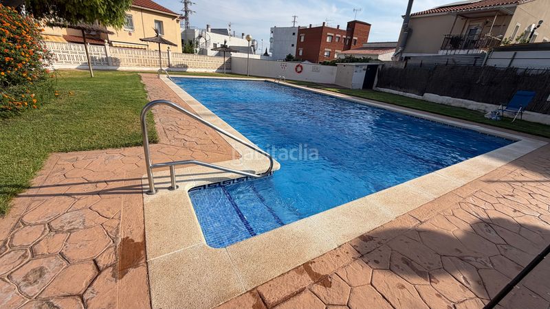 Foto 9d9f3606-1c8d-408f-b455-0d8820bbdda0. Casa adossada amb aparcament piscina a Creixell