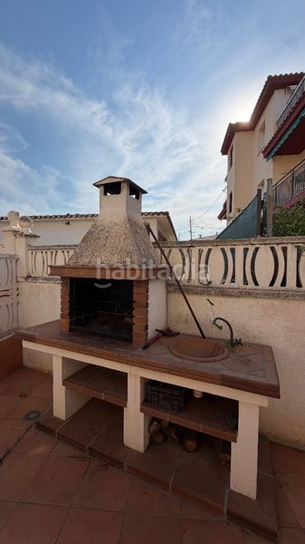 Foto ab73f68e-d11d-4c12-a38c-b835eaabe371. Casa adossada amb aparcament piscina a Creixell