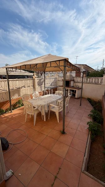 Foto c9cdc98f-8730-4cdf-8390-1f8b62763b3d. Casa adossada amb aparcament piscina a Creixell