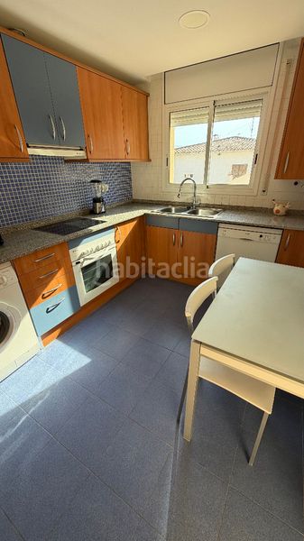 Foto d1b6ffa9-06d1-4c87-aada-879deddb9e6a. Casa adossada amb aparcament piscina a Creixell