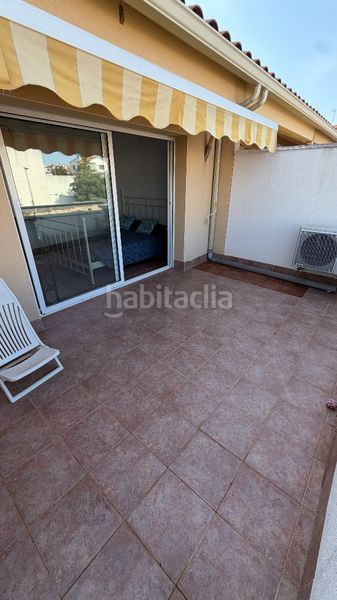 Foto f19248bc-a04e-4cf4-a02c-ddb8db483865. Casa adossada amb aparcament piscina a Creixell