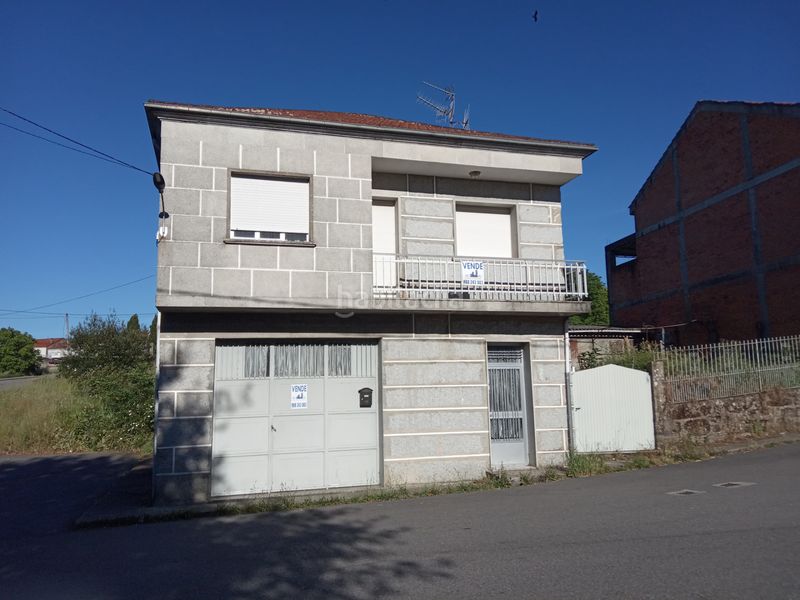 Foto 9e6ea7a6-2ae9-4537-9220-8cfff09365f9. Casa amb aparcament a Carballiño (O)