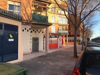 Local commercial  Calle diego de mazariegos. ¡pase su oferta!  amplio local en zona nuevo hospital