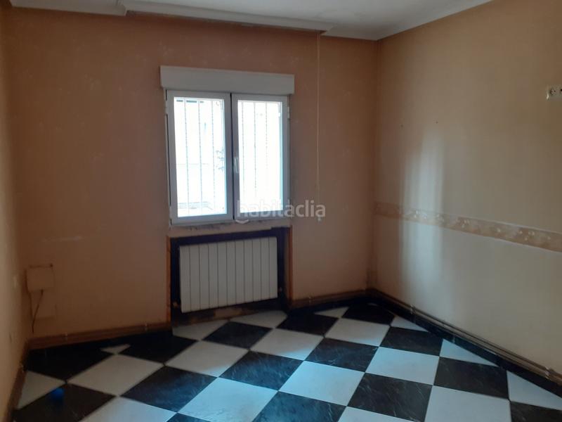 Foto 19ccf699-670f-4a7e-ab72-6d21aff3a29b. Piso en calle alarcón 13 piso en planta baja con patio independiente en Daimiel