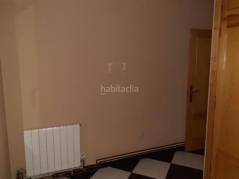 Foto de541c02-8de7-4c0d-86df-7f0afeca9485. Piso en calle alarcón 13 piso en planta baja con patio independiente en Daimiel