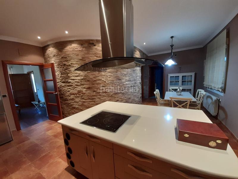 Foto e589a2e1-ed4f-4e3d-a360-cb3349a32974. Casa con riscaldamento parcheggio in PAU 2-600 Puertollano