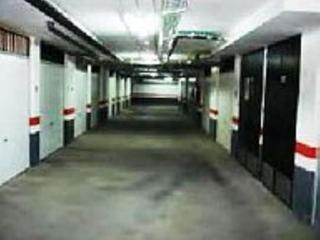 Aparcament cotxe  Calle carretas. Se vende plazas de garaje en calle carretas.