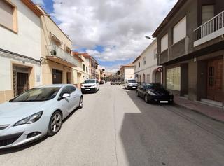 Casa  Calle prim. Vivienda de 172 m2 con amplios dormitorios.