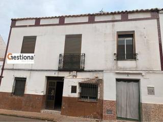 Xalet  Calle molina. Casa a la venta en moral de calatrava
