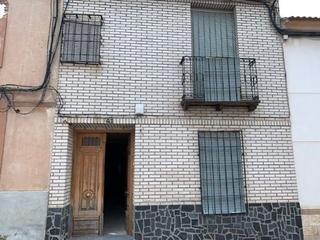 Casa  Calle paloma. Vivienda de 110 m2 con amplio patio para construir a tu gusto