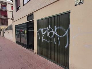 Local Comercial a Avenida de europa 1. ¡ local con cochera a pie de calle en zona ave!