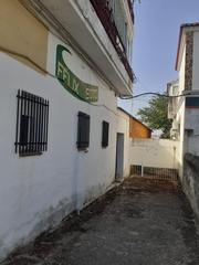 Local commercial  Calle guadiana. Local en piedrabuena