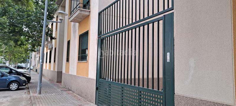 Foto 76a50cce-1883-413b-8d2c-ff9a23233ef4. Parking voiture dans Tomelloso