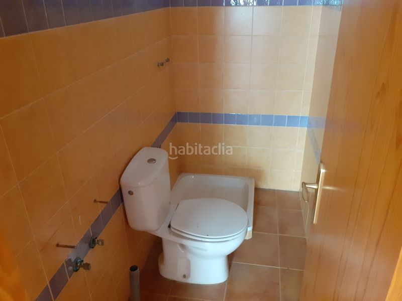 Foto 5eff44e7-07ca-4096-8fa5-074d734661d0. Casa adosada unifamiliar adosado en barrio residencial. en Malagón