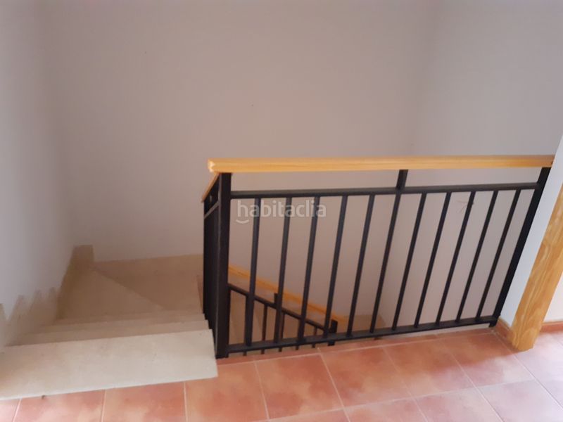 Foto 7a43a50e-941d-4050-b3cd-6b4f71f22610. Casa adosada unifamiliar adosado en barrio residencial. en Malagón