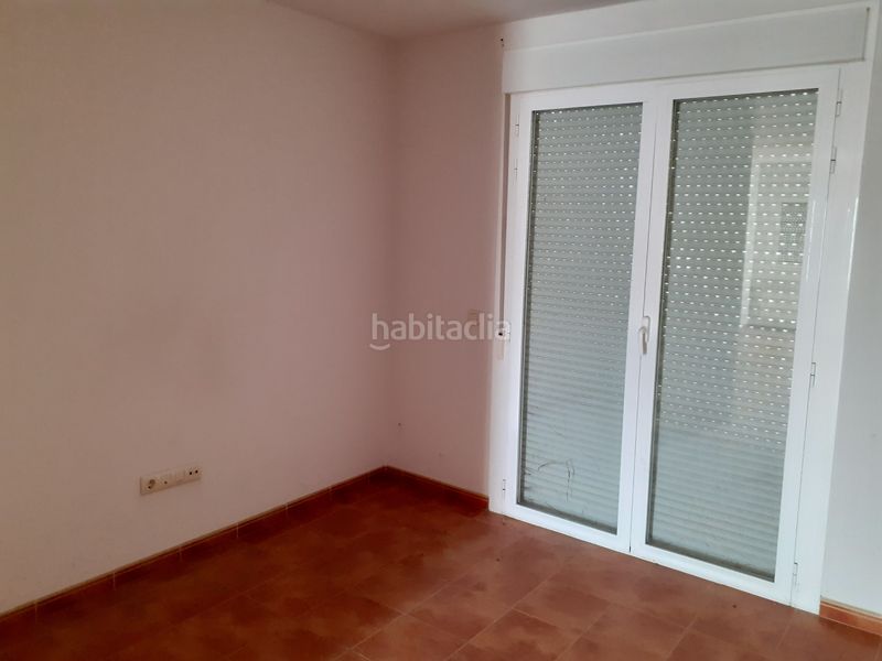 Foto c900cbaa-1dcf-4639-976a-e38a8e47a1c8. Casa adosada unifamiliar adosado en barrio residencial. en Malagón