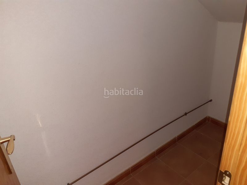 Foto ebdad19f-06dd-42eb-ac05-acb79507a622. Casa adosada unifamiliar adosado en barrio residencial. en Malagón