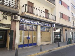Local commercial  Calle estación vía crucis. Local céntrico en calle estación vía crucis con 353 m2