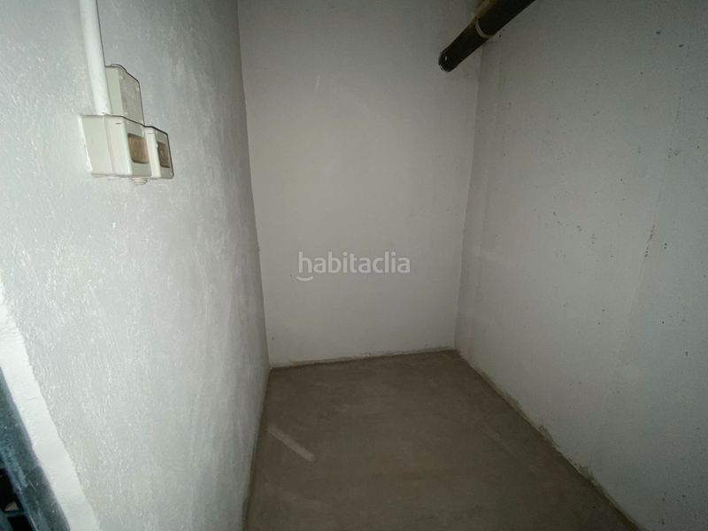 Foto f5189eca-3cd0-4921-9be1-c46af99c8dd2. Aparcament cotxe a Campo de Criptana