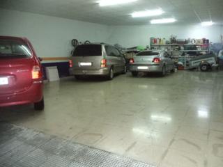 Aparcament cotxe  Calle turina. Cochera almacén de 125 m2. salesianos-santa ana