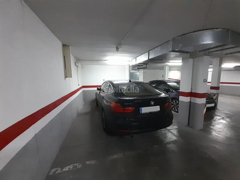 Foto d41e6366-4b7d-4a9d-af99-30231bb30562. Parking voiture dans Centro Puertollano