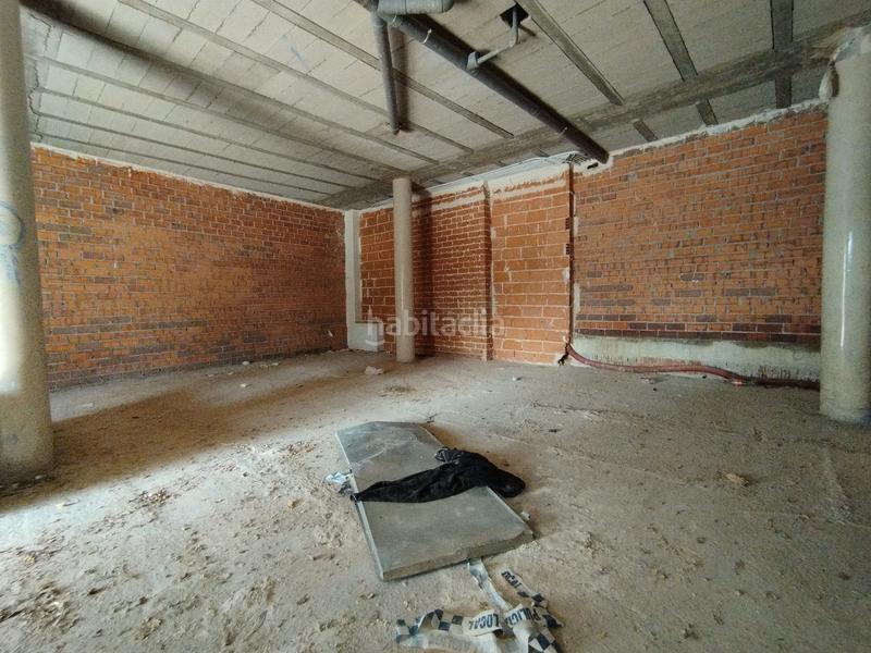 Foto 03cb1819-c58b-436d-9fa6-9f9279df9385. Local comercial a Solana (La)