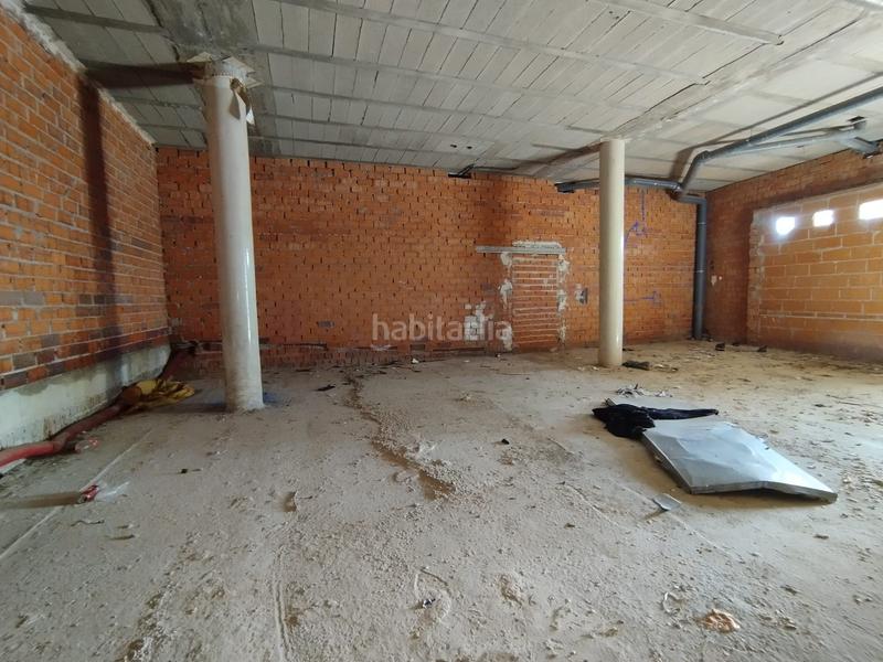 Foto 9a499af2-aa14-4ca8-b08a-0ea07bc96144. Local comercial a Solana (La)