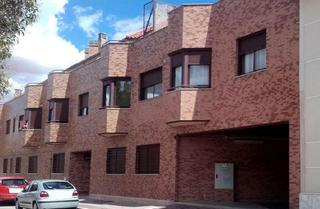 Parking voiture  Avenida primero de julio. Plaza de garaje en valdepeñas
