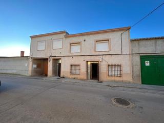 Casa adossada  Calle desengaño. Chalet adosado en venta en pedro muñoz