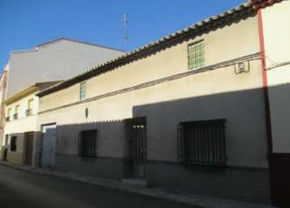 Casa aparellada  Calle pozo nuevo. Casa unifamiliar adosada en pedro muñoz