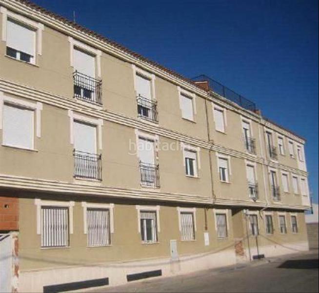 Foto 0fa4ce2b-02ec-4533-b1b4-65a00bfa32db. Building in Pedro Muñoz