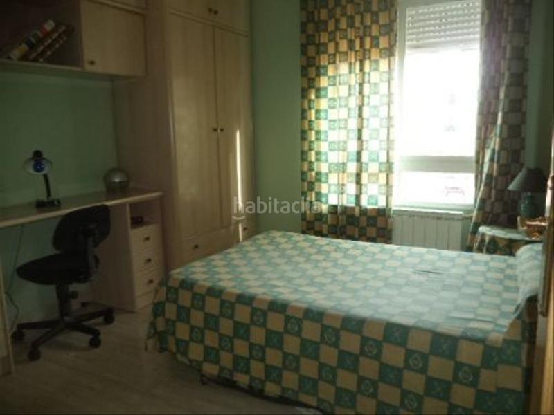 Foto 395305b3-e354-41b5-914d-7dfa8e8aaf40. Piso se vende piso con cochera cerrada y trastero incluidos en el precio. también cuenta con piscina comunitaria. en Puertollano