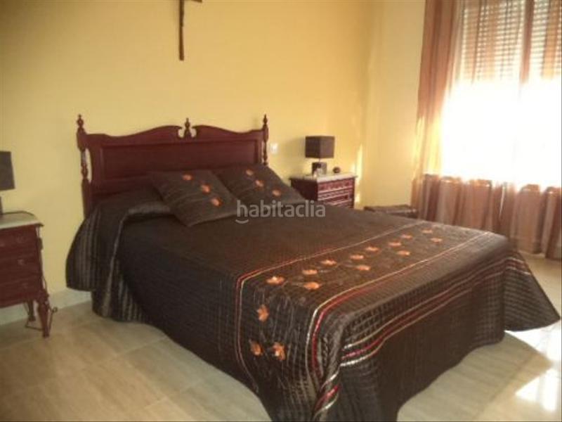 Foto 7ed3d743-32fe-4539-85cc-2e09026d99f4. Piso se vende piso con cochera cerrada y trastero incluidos en el precio. también cuenta con piscina comunitaria. en Puertollano