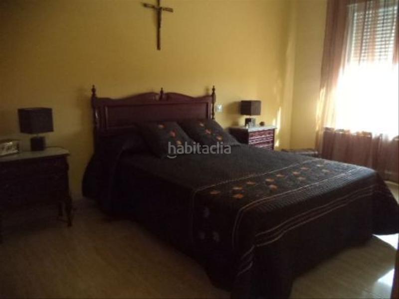 Foto 835a8ff0-2890-47d7-9cce-b818ebf3092d. Piso se vende piso con cochera cerrada y trastero incluidos en el precio. también cuenta con piscina comunitaria. en Puertollano