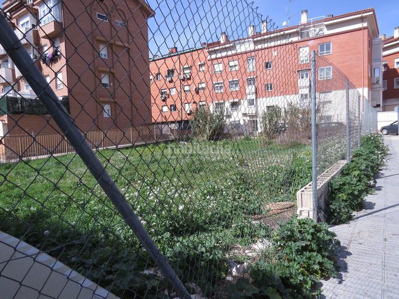 Foto b94d8aa3-986c-4e79-bdaf-189b56341d63. Wohngrundstück in Centro Azuqueca de Henares