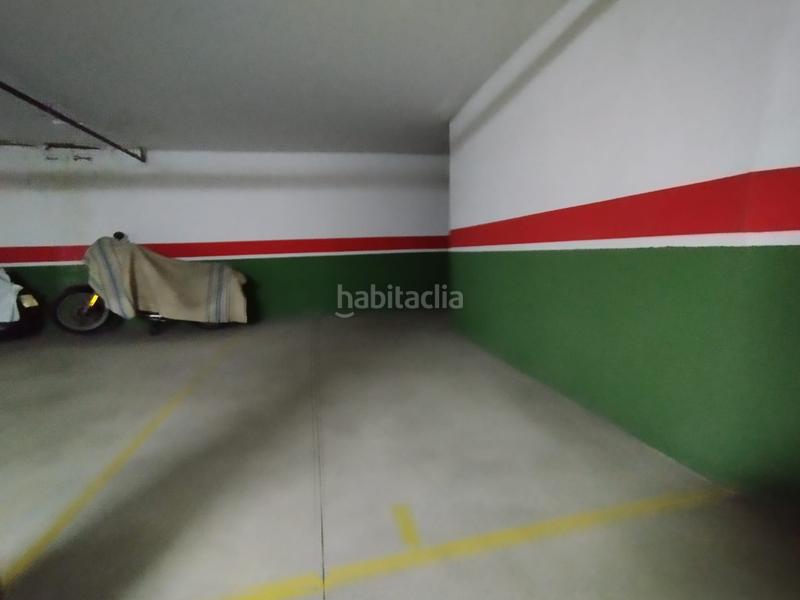 Foto 99afce2c-9b18-469a-94b9-0feb87339745. Aparcament cotxe a Solana (La)