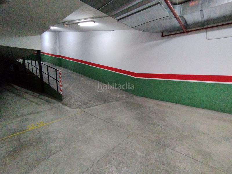 Foto a3b79847-5abb-457b-b5f4-900ced632a21. Aparcament cotxe a Solana (La)