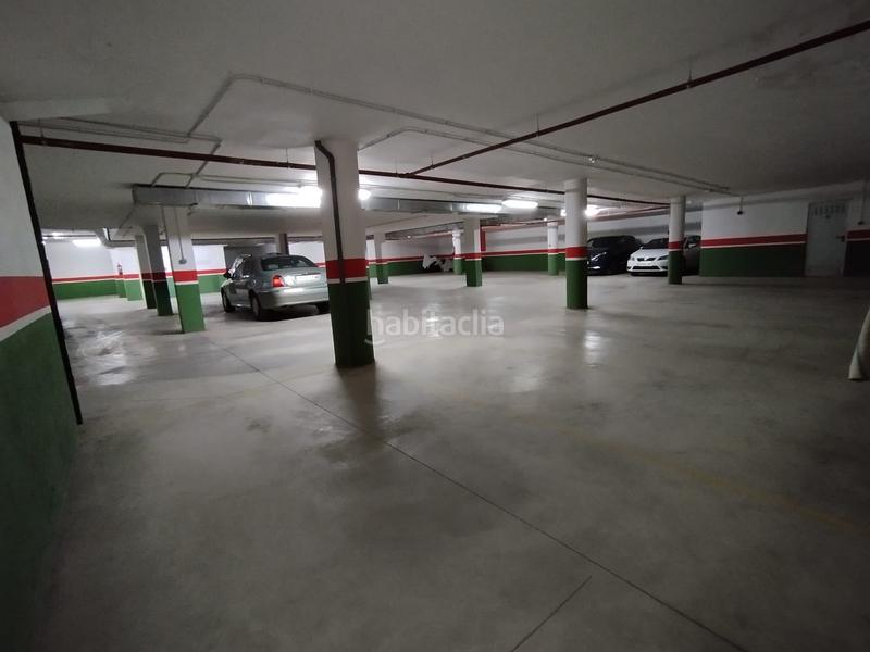 Foto aa47e5f3-56df-4dfa-81fb-0559f2ff0db4. Aparcament cotxe a Solana (La)