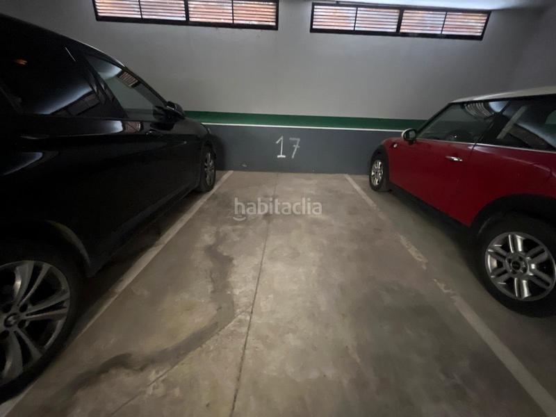 Foto 4c614d77-77e2-4935-9a61-06a155045096. Aparcament cotxe a Villarrubia de los Ojos