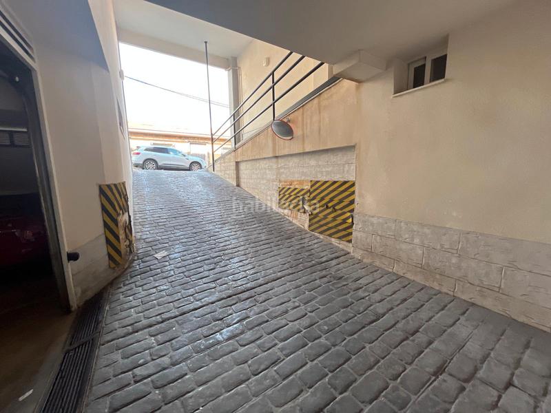 Foto bfd1cabf-bd8b-4024-9e47-fce0a1efa6ec. Aparcament cotxe a Villarrubia de los Ojos