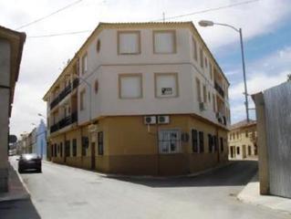 Aparcament cotxe  Calle reyes católicos. Garaje en socuéllamos